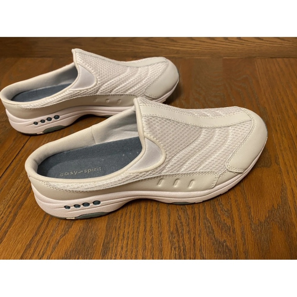 Easy Spirit Womens White Traveltime Slip On Clogs Sneakers White Mesh 9M EUC!
